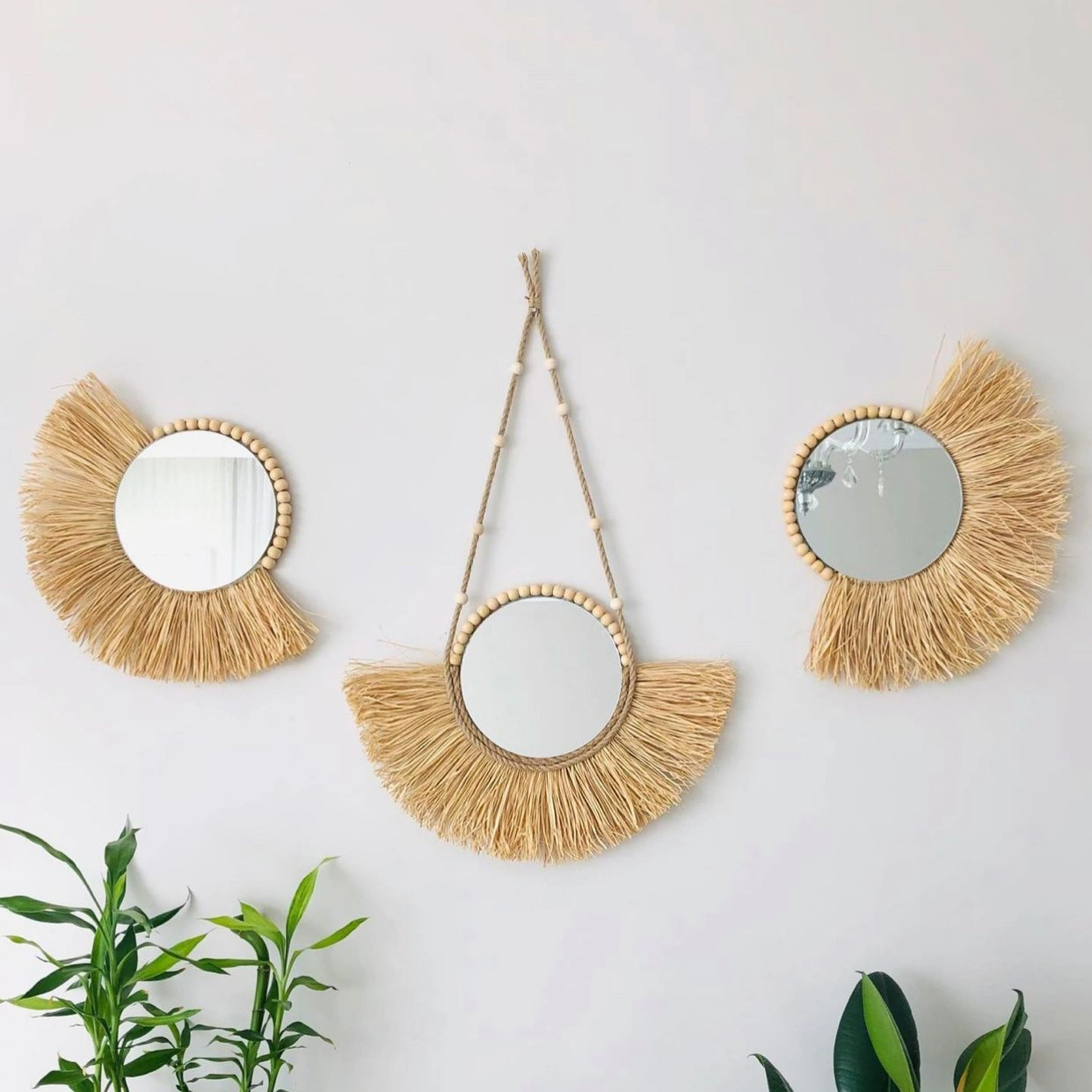 Nordic Style Handmade Wall Mirror Eco-Friendly Multi Shape Decorative Mirror