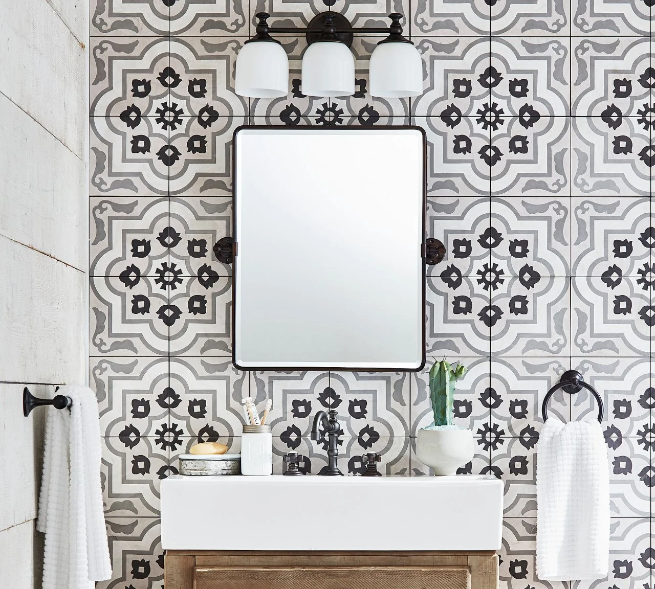 Wholesale Home Modern Luxury Custom Mirror Bathroom Vanity Washroom Mirror for Sale
