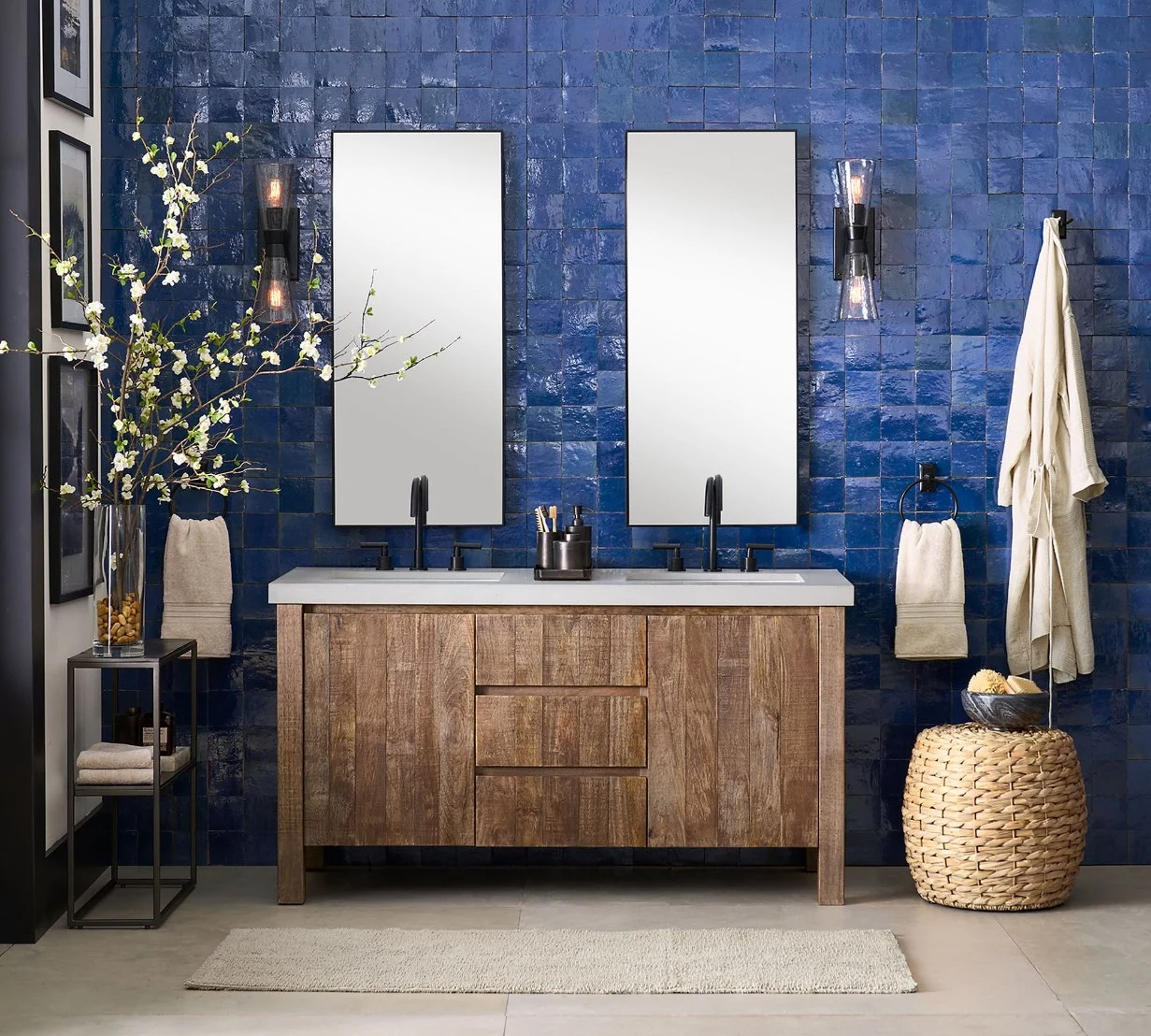 2023 Hot Sell America Euro Style Bathroom Vanities Traditional Bathroom Hotel Tall Vanity Mirror